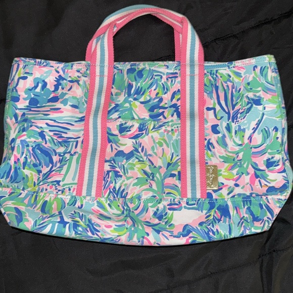 Lilly Pulitzer Blue and Pink Tropical Tote Bag - Picture 10 of 10